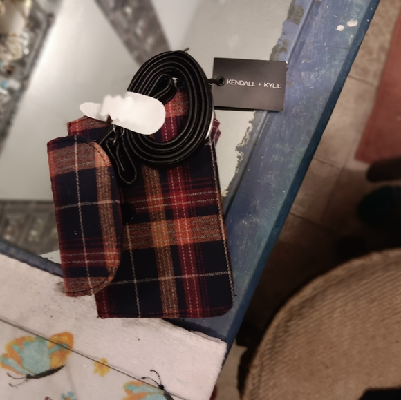 Purses - Picture 3 of 4